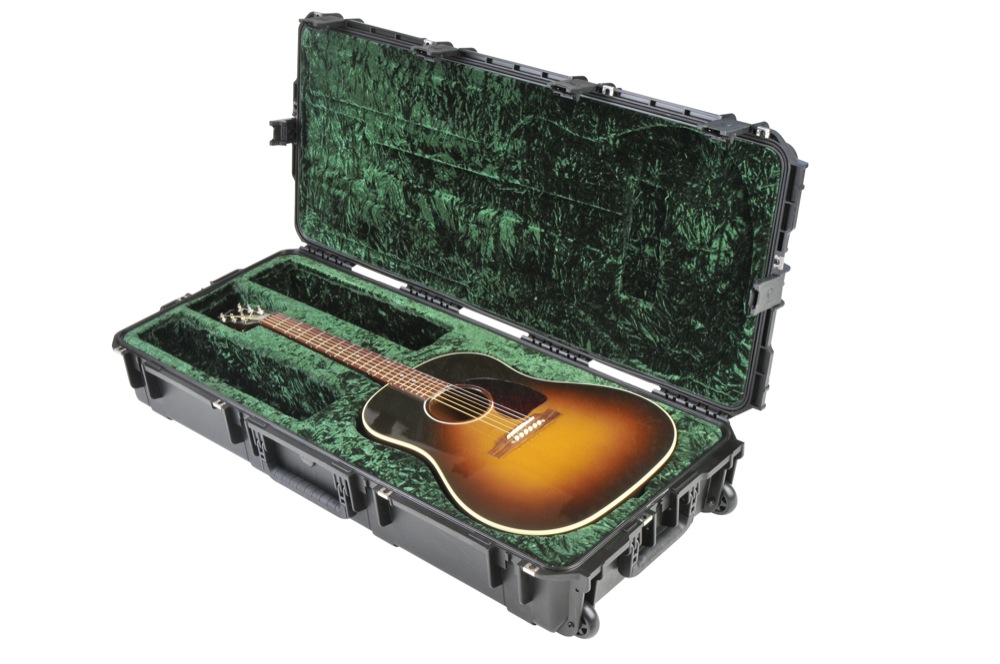 SKB SKB 3i Series Waterproof Rolling Acoustic Guitar Case - Black