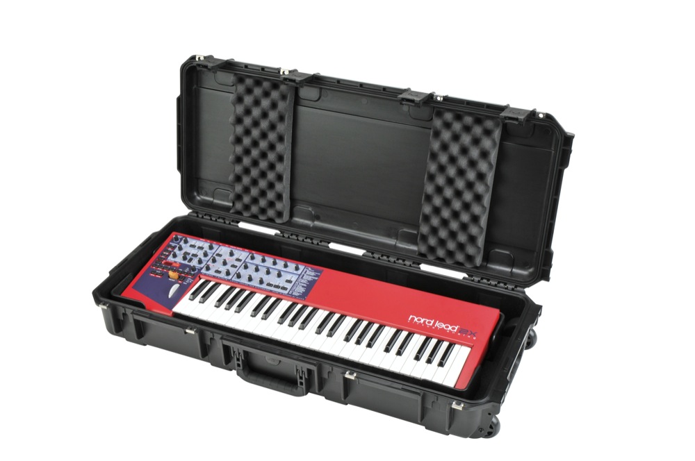 SKB SKB 3i Series Waterproof Injection Molded Rolling Keyboard Case