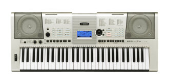 Yamaha YPT-420 61-Key Portable Keyboard